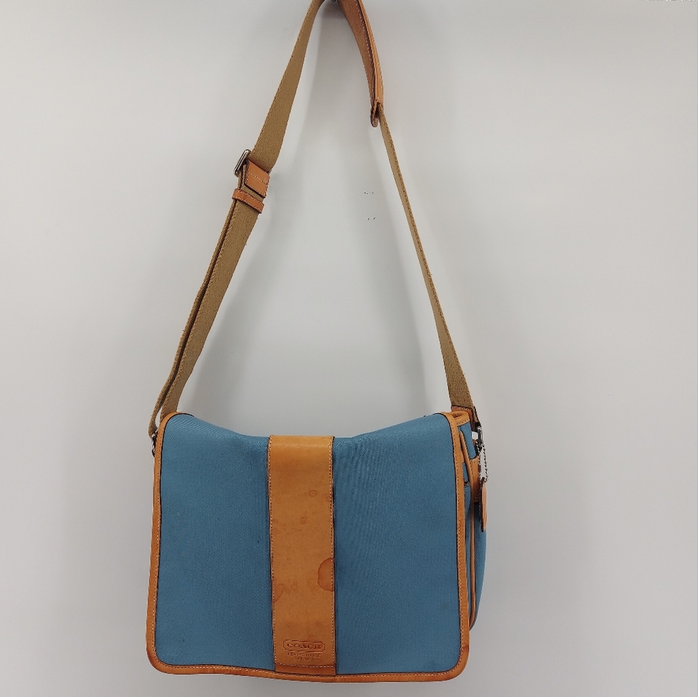 Coach blue and tan leather Trim messenger crossbody bag serial 6411